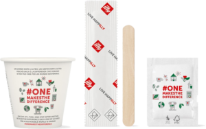 Compra el Kit 100 Accesorios Illy, incluye vasos desechables, sobres de azúcar de 3g y paletas. Todo lo necesario para disfrutar del café en cualquier lugar.