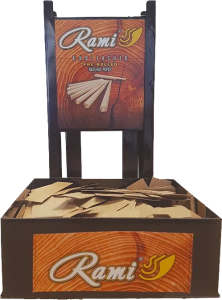 Organiza y exhibe tus productos con el Expositor Dispensario RAMI metálico, que incluye una carga de 1716 hojas de papel Rami Slim sin blanquear. Ideal para puntos de venta y espacios profesionales.